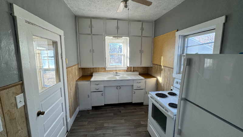 1509 W 5th St - Photo 2 of 7