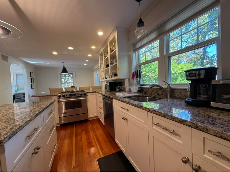 182 Margaret St - Photo 4 of 20