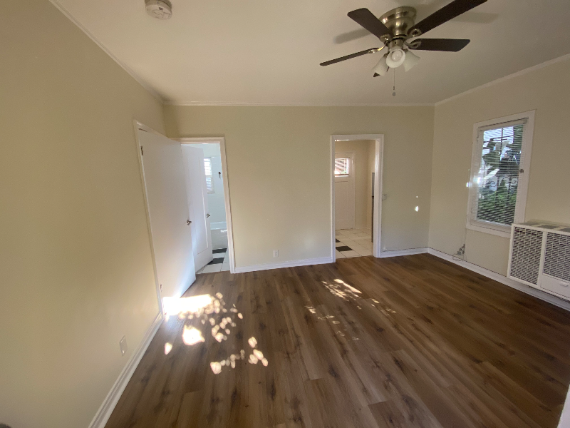 630 3/4 N Plymouth Blvd #NA - Photo 2 of 12