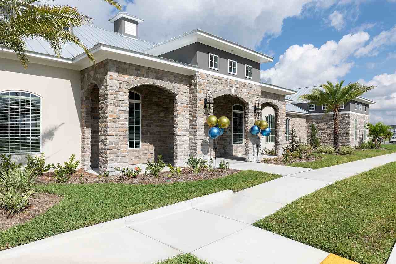 Bridgewater Grand - Photo 2 of 23