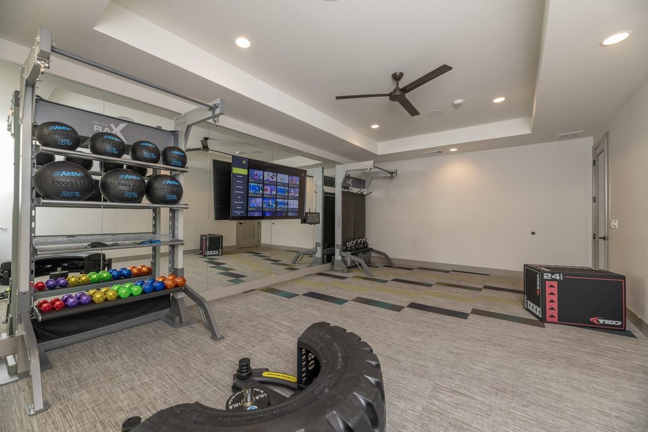 The Standard at Westlake - Photo 3 of 14