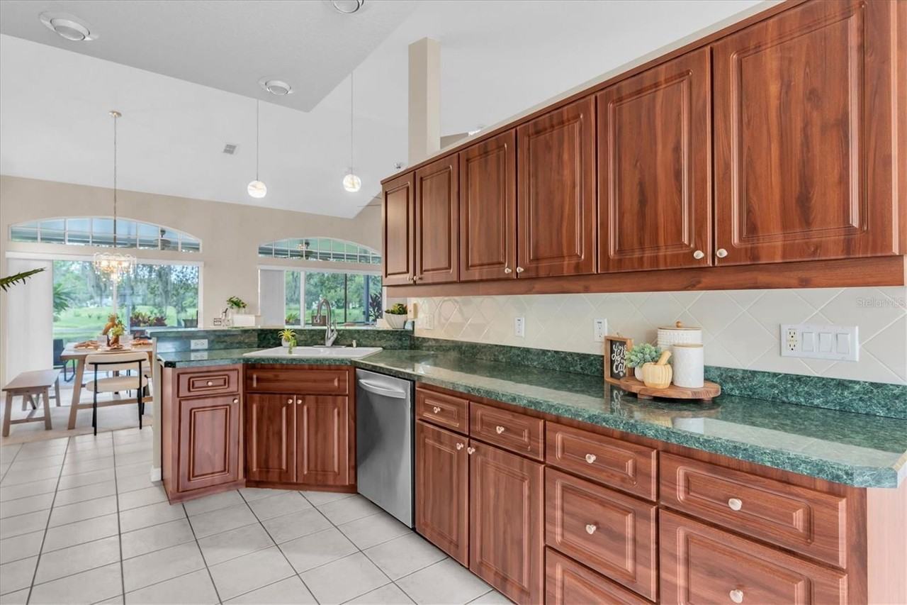 11418 Tee Time Circle - Photo 3 of 8