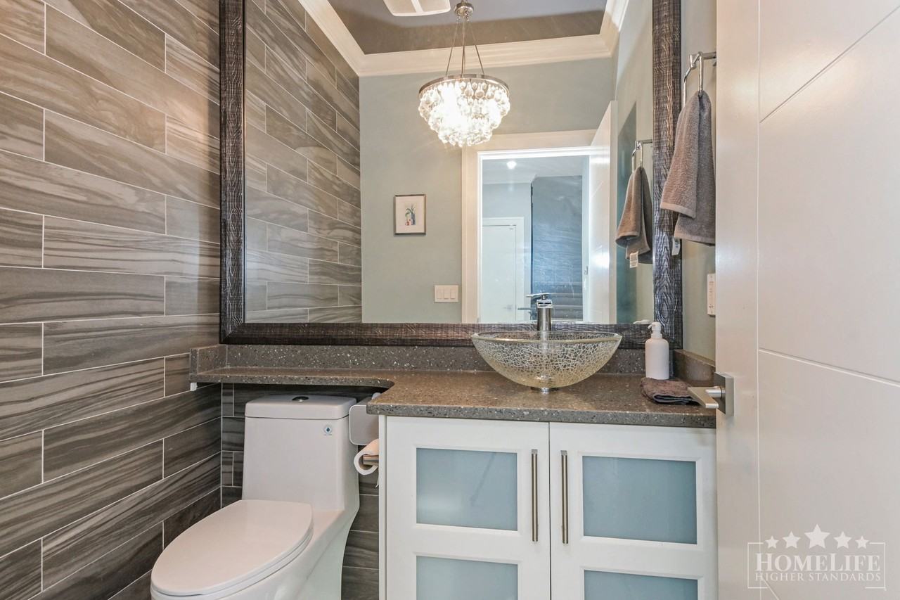 16482 63 Ave Uppr House - Photo 5 of 16