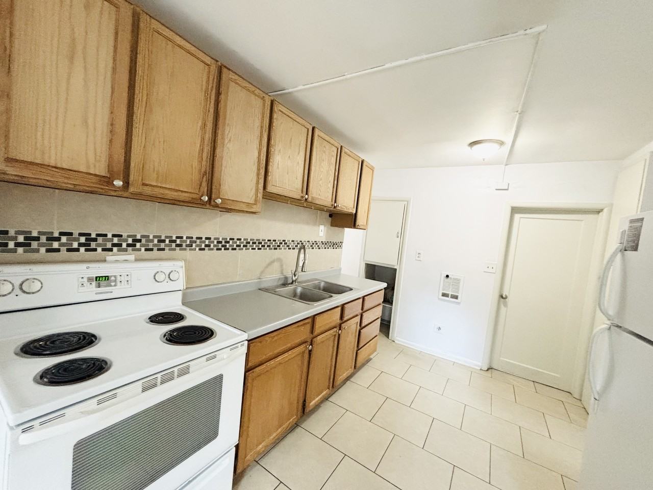 143 South 1000 East, Salt Lake City, UT 84102 - Photo 3 of 18