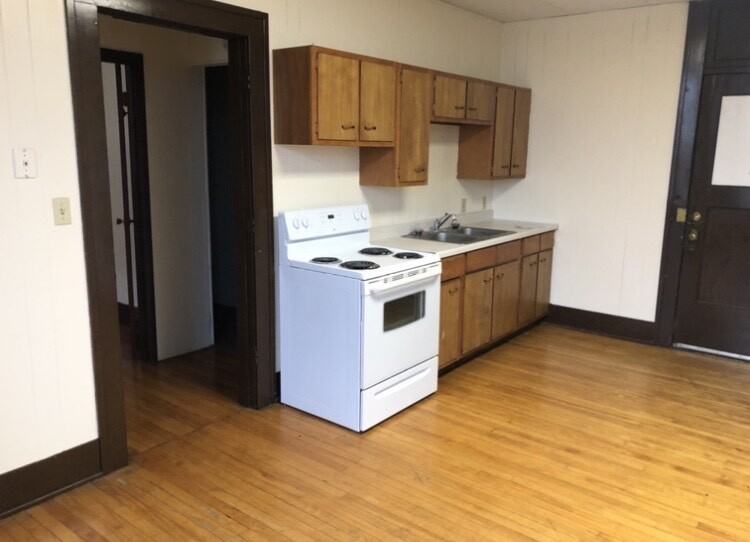 QL 15 East Main Street - Photo 3 of 50