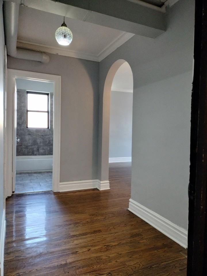 8000 South Hermitage Avenue - Photo 4 of 17