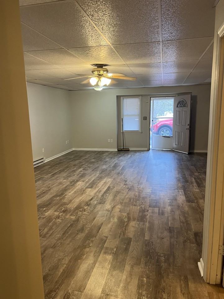 454 East Grafton Road - Photo 3 of 11