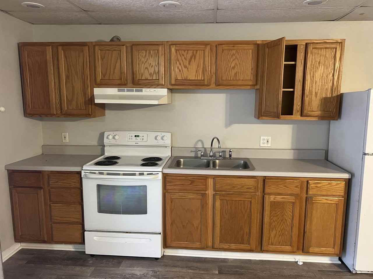 454 East Grafton Road - Photo 5 of 11