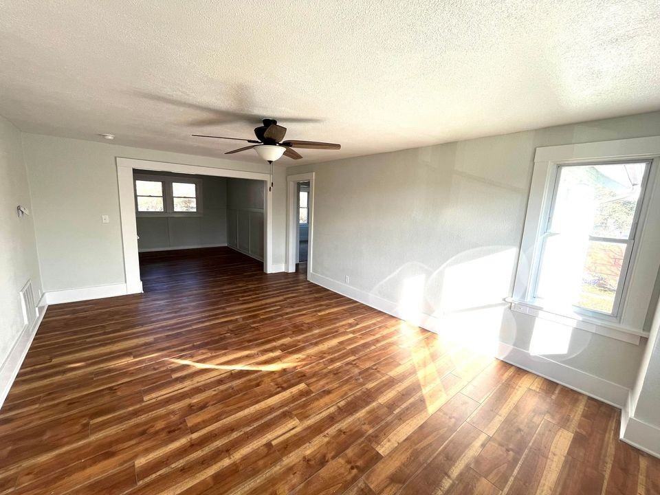 4801 University Ave - Photo 3 of 20