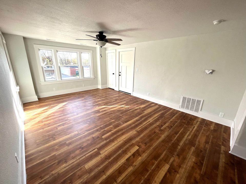 4801 University Ave - Photo 5 of 20