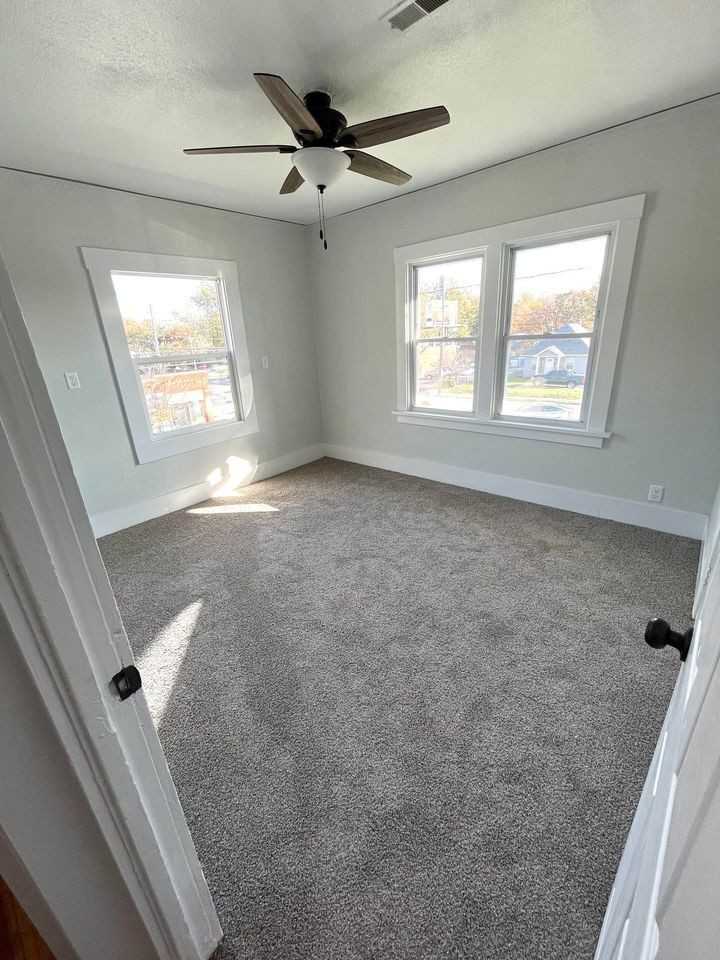 4801 University Ave - Photo 6 of 20