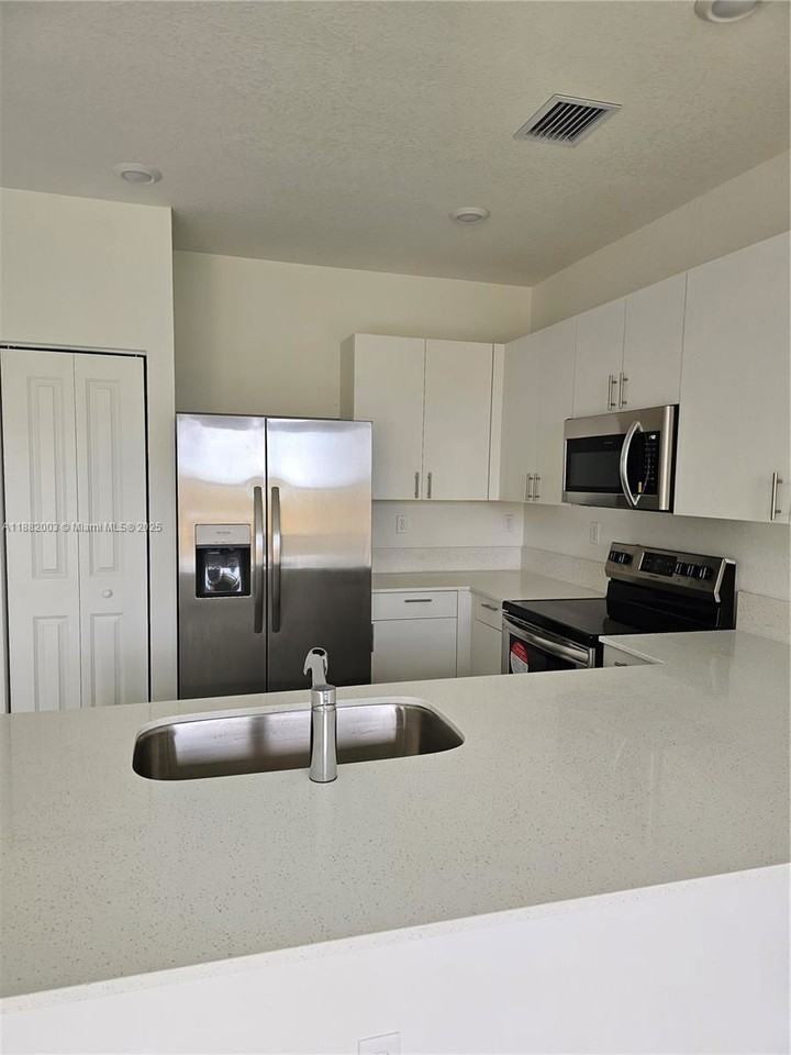 13313 Sw 285th St - Photo 2 of 8