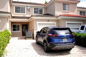 featured image of 14050 Sw 272nd St