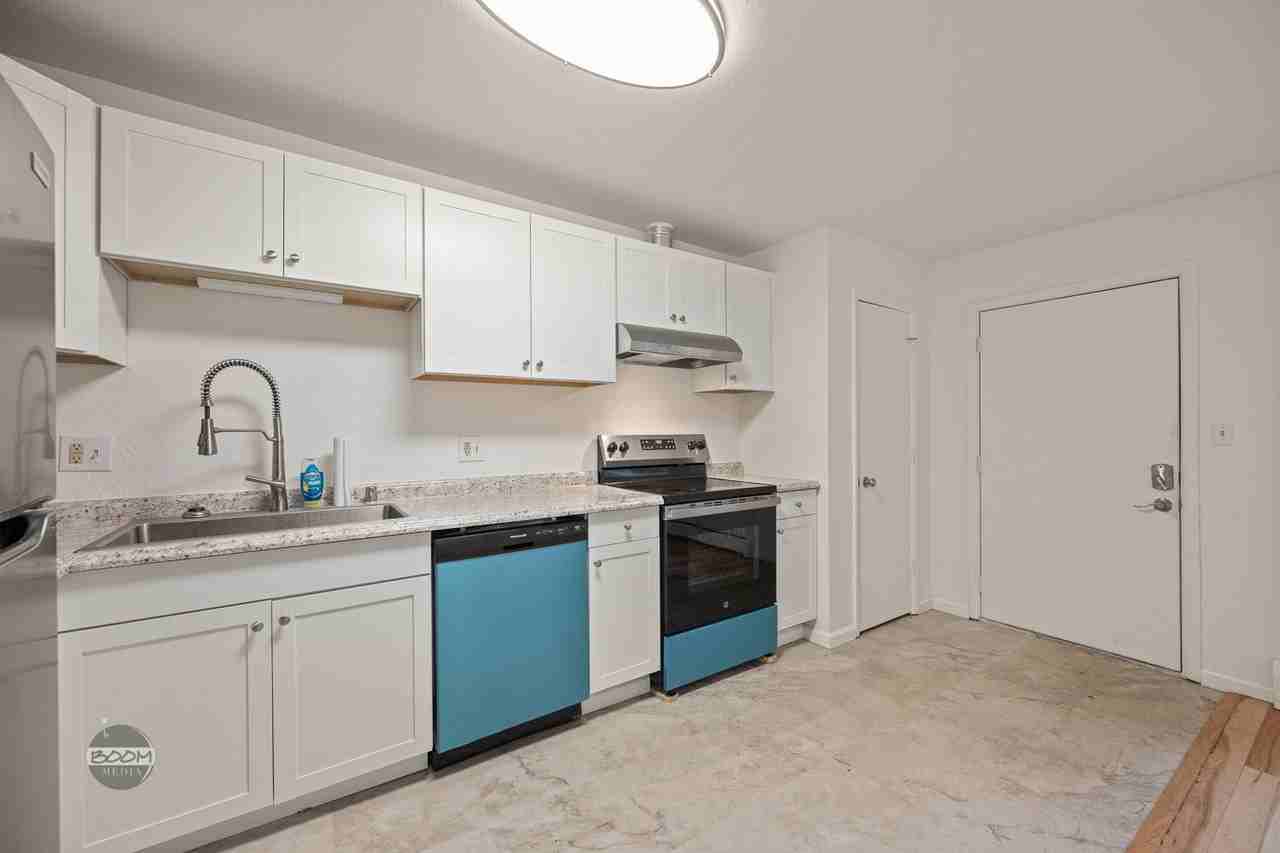 2326 Cordova Street - Photo 5 of 30