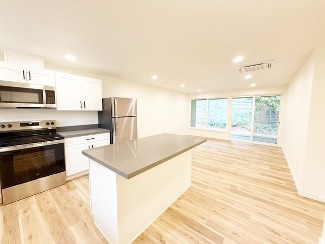 Country Squire Apartments - Photo 4 of 20