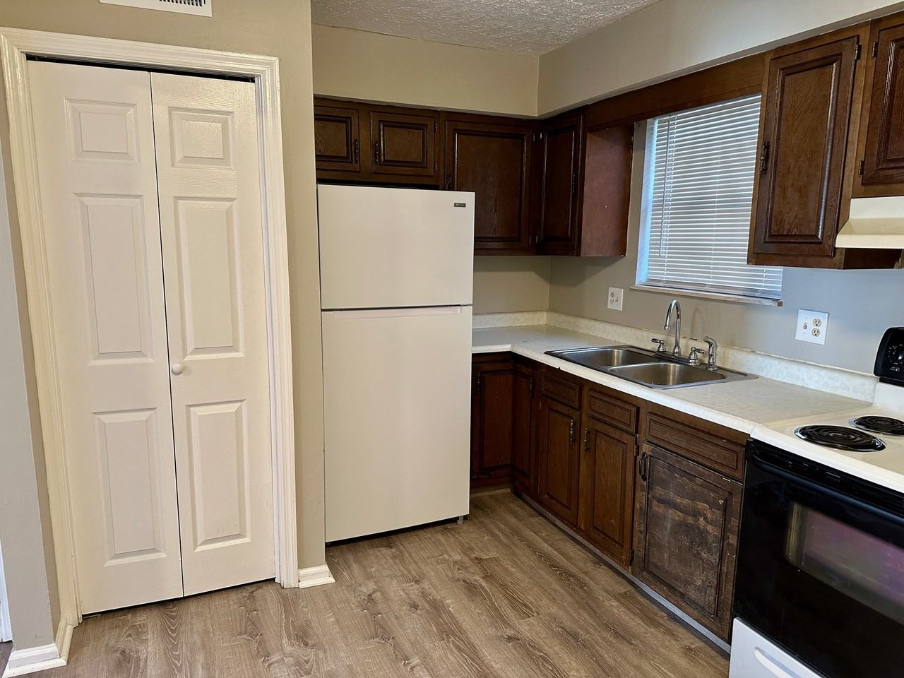 213 19th St. - Photo 4 of 10