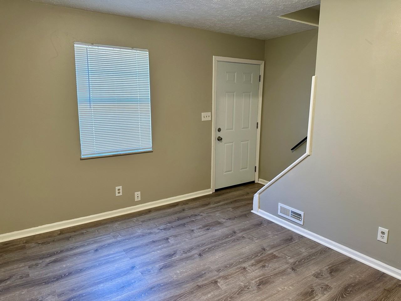 213 19th St. - Photo 5 of 10