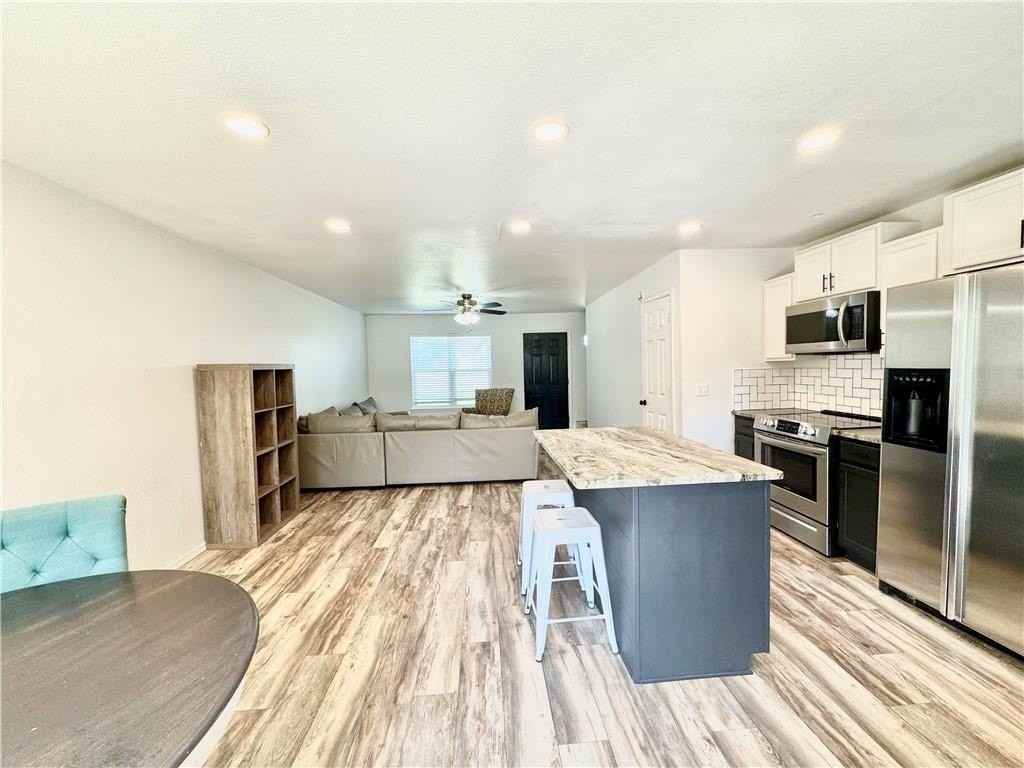 507 Braithwaite St #B - Photo 2 of 21