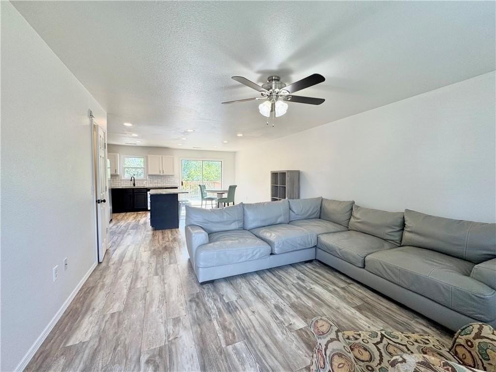 507 Braithwaite St #B - Photo 5 of 21