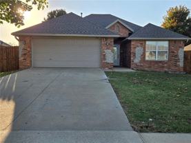 702 Sw Castlewood St - Photo 1 of 1