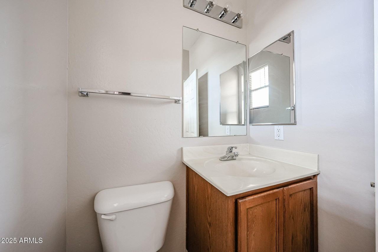 9326 W Williams St - Photo 5 of 34