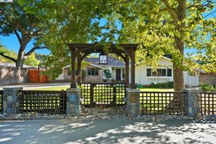 110 Willow Dr - Photo 1 of 1