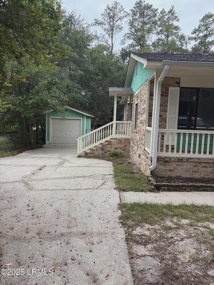 1508 Sycamore St - Photo 2 of 23