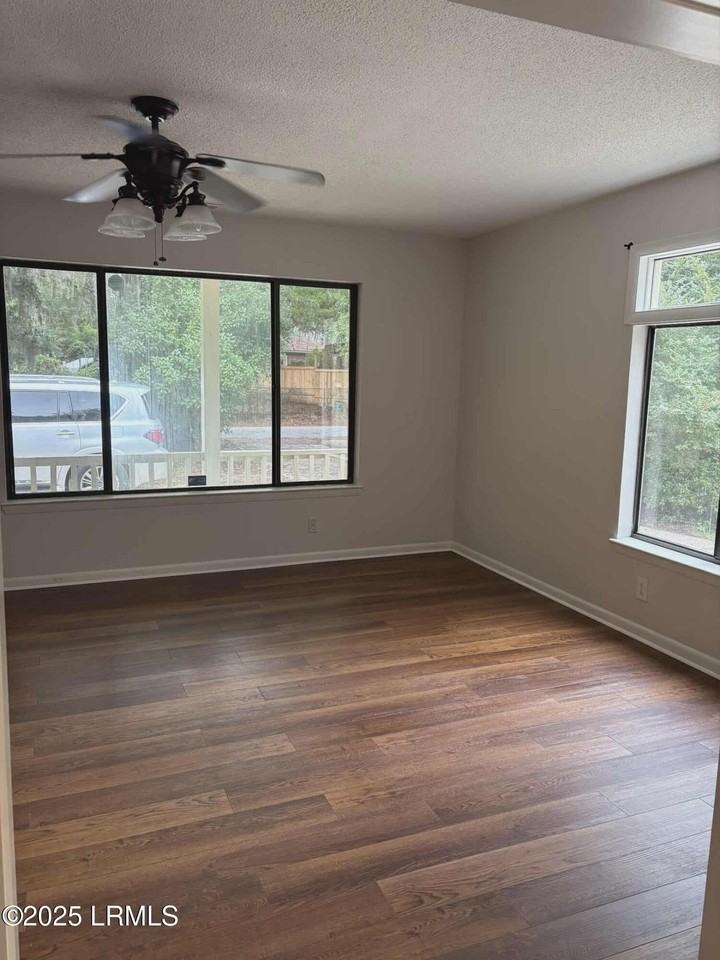 1508 Sycamore St - Photo 6 of 23