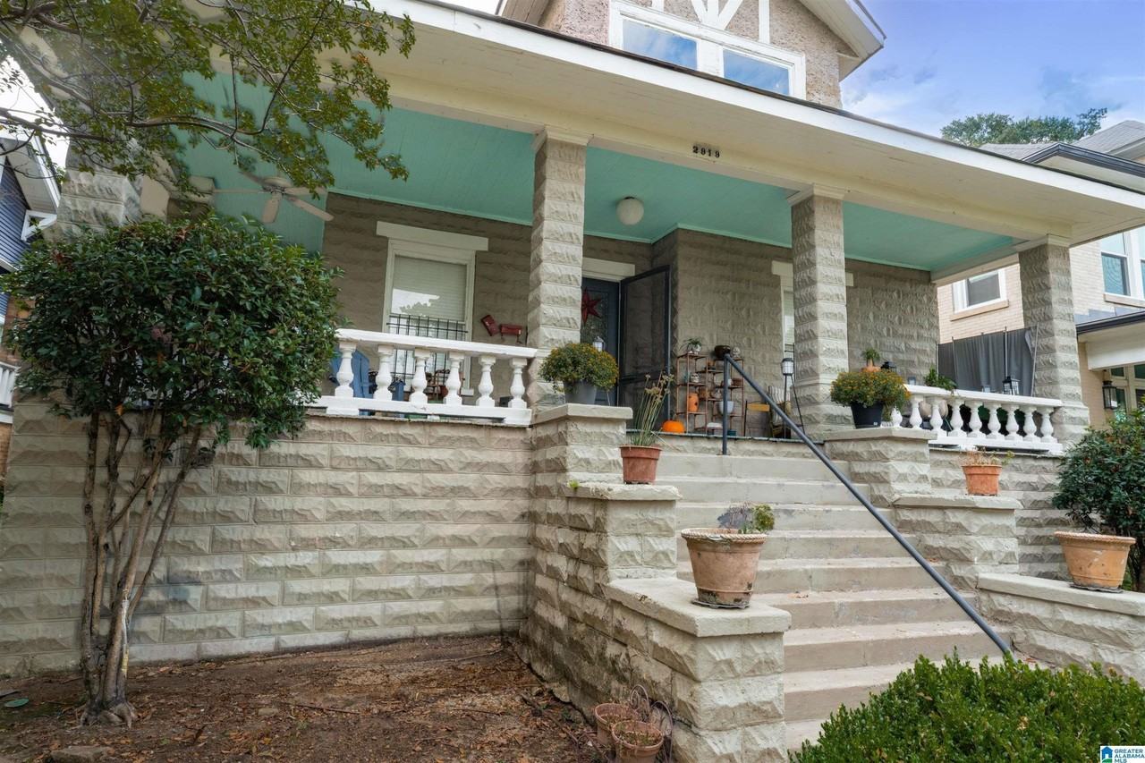 2919 10th Ave S #B - Photo 3 of 36