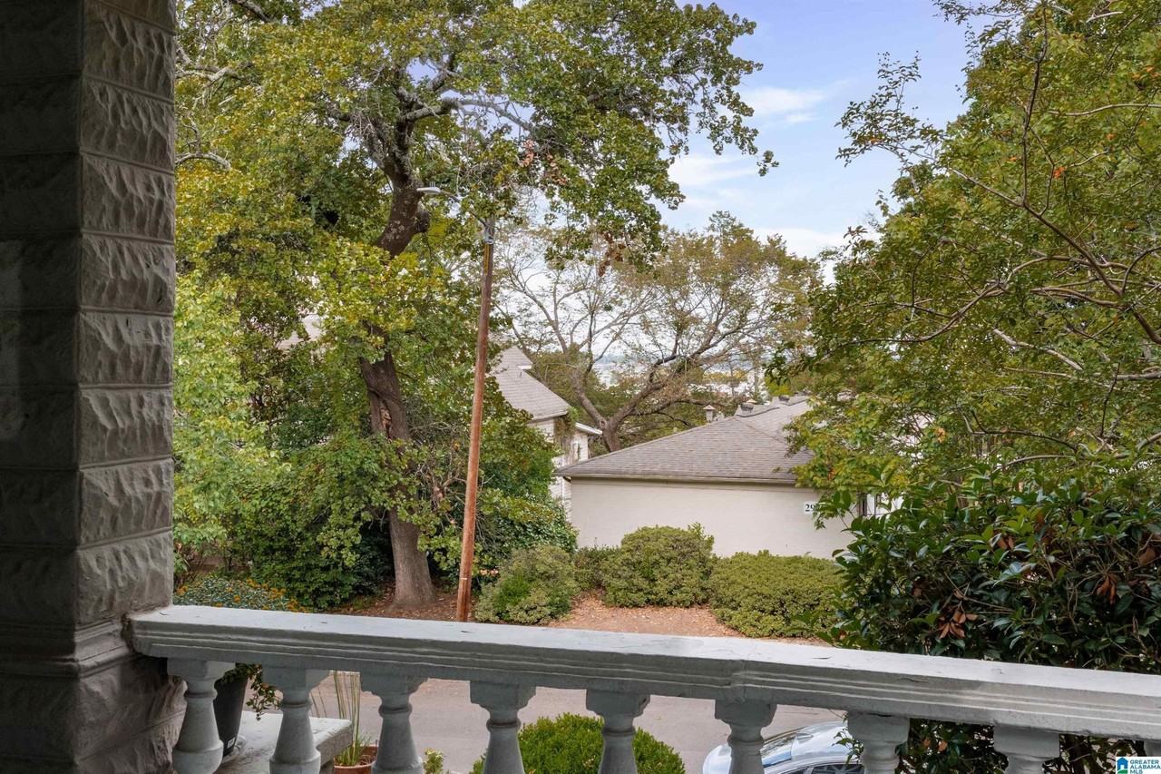 2919 10th Ave S #B - Photo 5 of 36