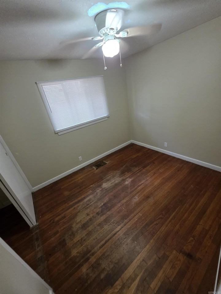 89 Broadmoor Dr - Photo 5 of 9