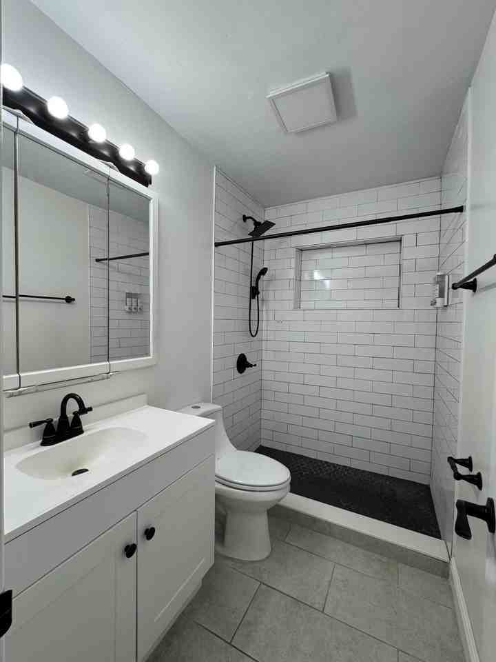 110 N Las Olas Dr - Photo 6 of 16