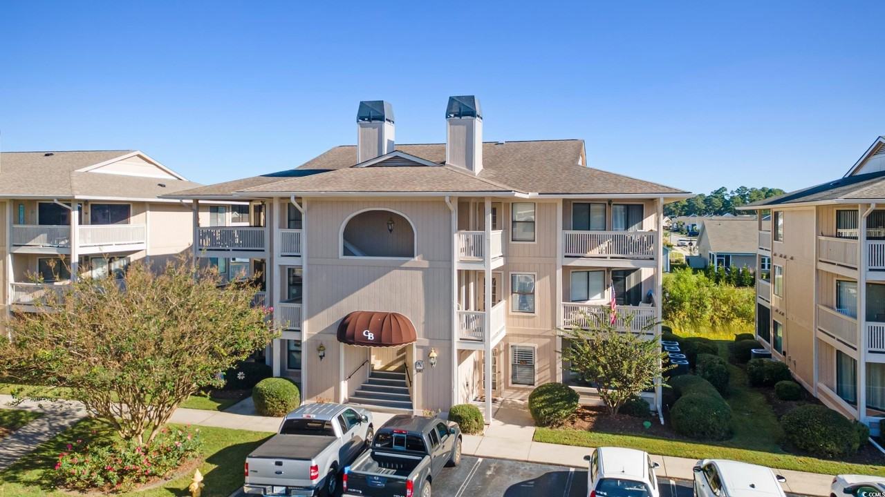 4242 Pinehurst Cir - Photo 3 of 30