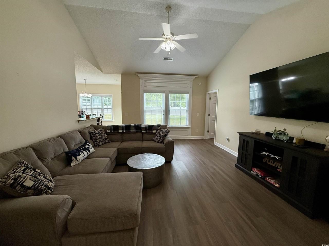 229 Holden Drive - Photo 4 of 20