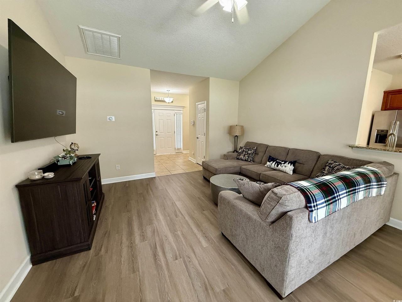 229 Holden Drive - Photo 5 of 20