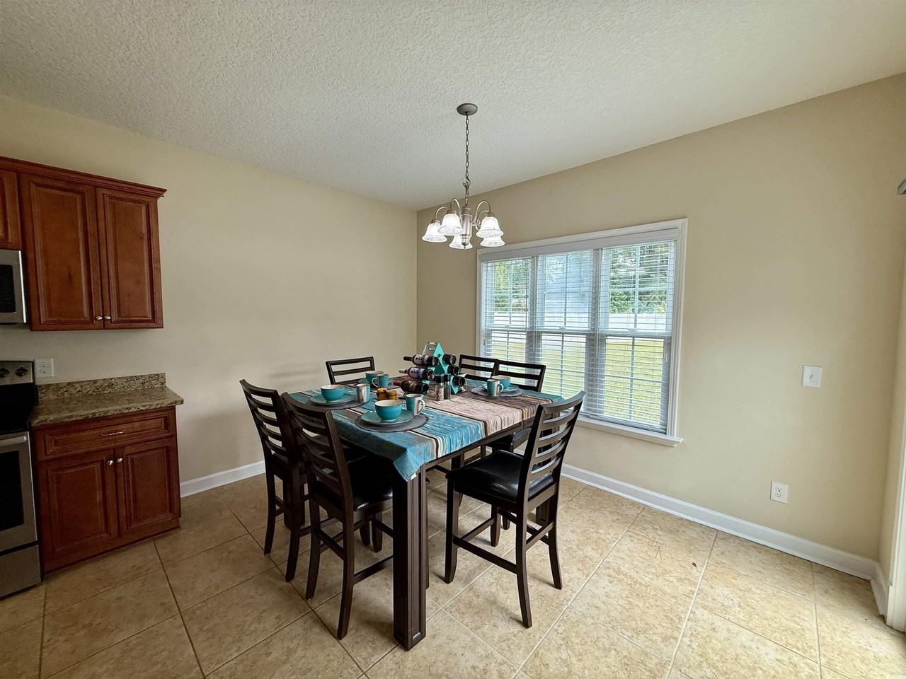 229 Holden Drive - Photo 7 of 20