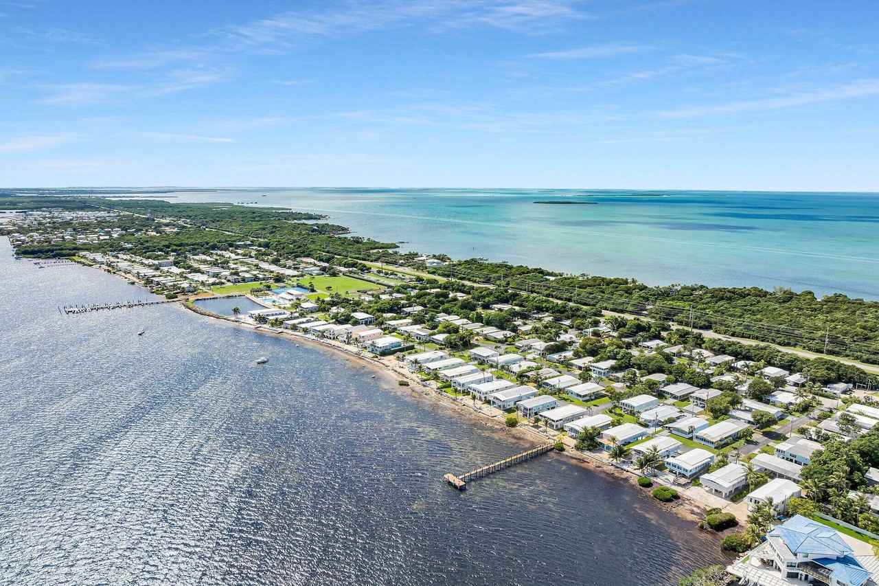 606 N Silver Cir - Photo 5 of 50