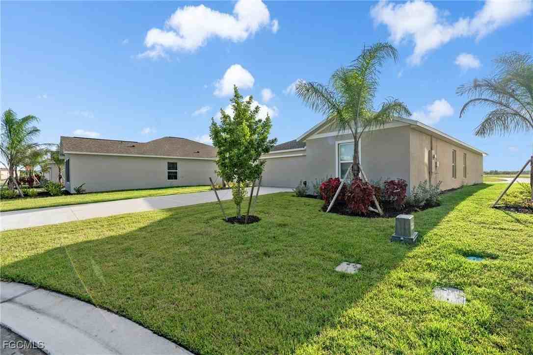 12212 Sydney Ct - Photo 4 of 38