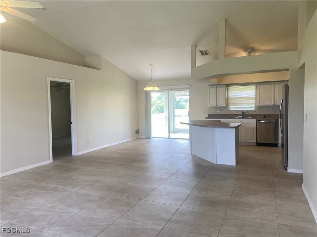 2310 Nw Embers Ter - Photo 2 of 19