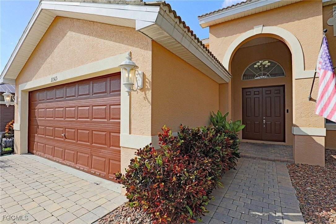 11565 Plantation Preserve Cir S - Photo 2 of 33