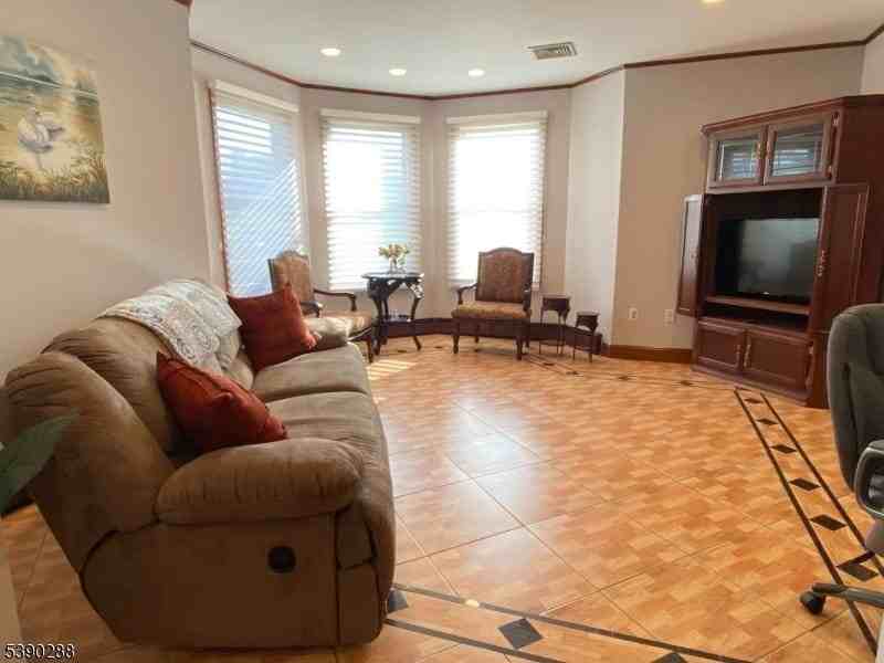 247 Montclair Ave #1 - Photo 2 of 20