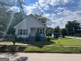 featured image of 601 Askew Ave