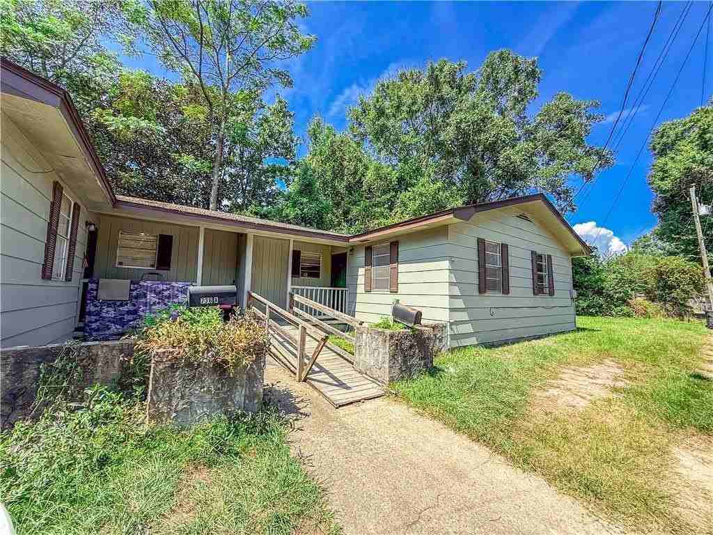 736 Reynolds Ave #B - Photo 2 of 18