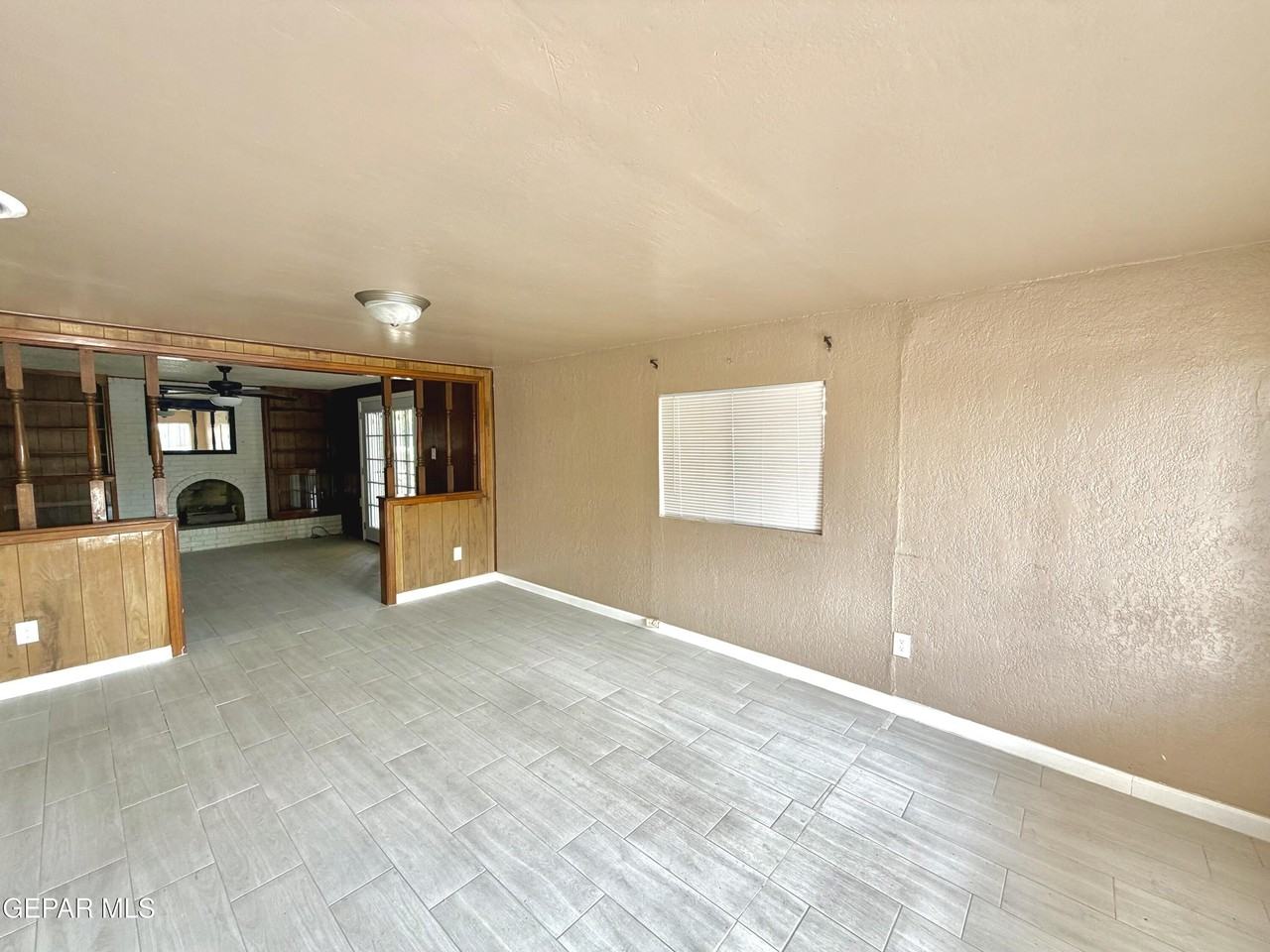 6021 East Yandell Drive - Photo 5 of 17