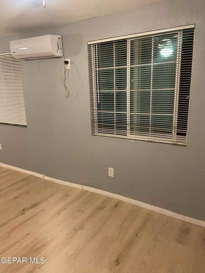 10008 Acer Ave Unit B #B - Photo 3 of 16