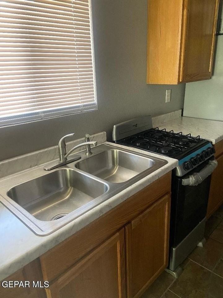 10008 Acer Ave Unit B #B - Photo 7 of 16