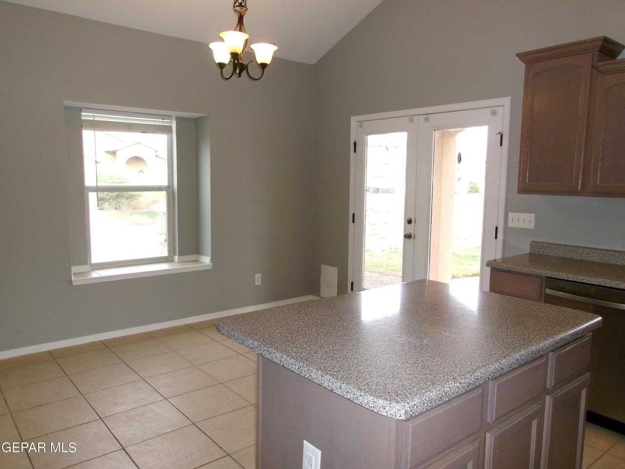 5532 Ignacio Frias Dr - Photo 5 of 10