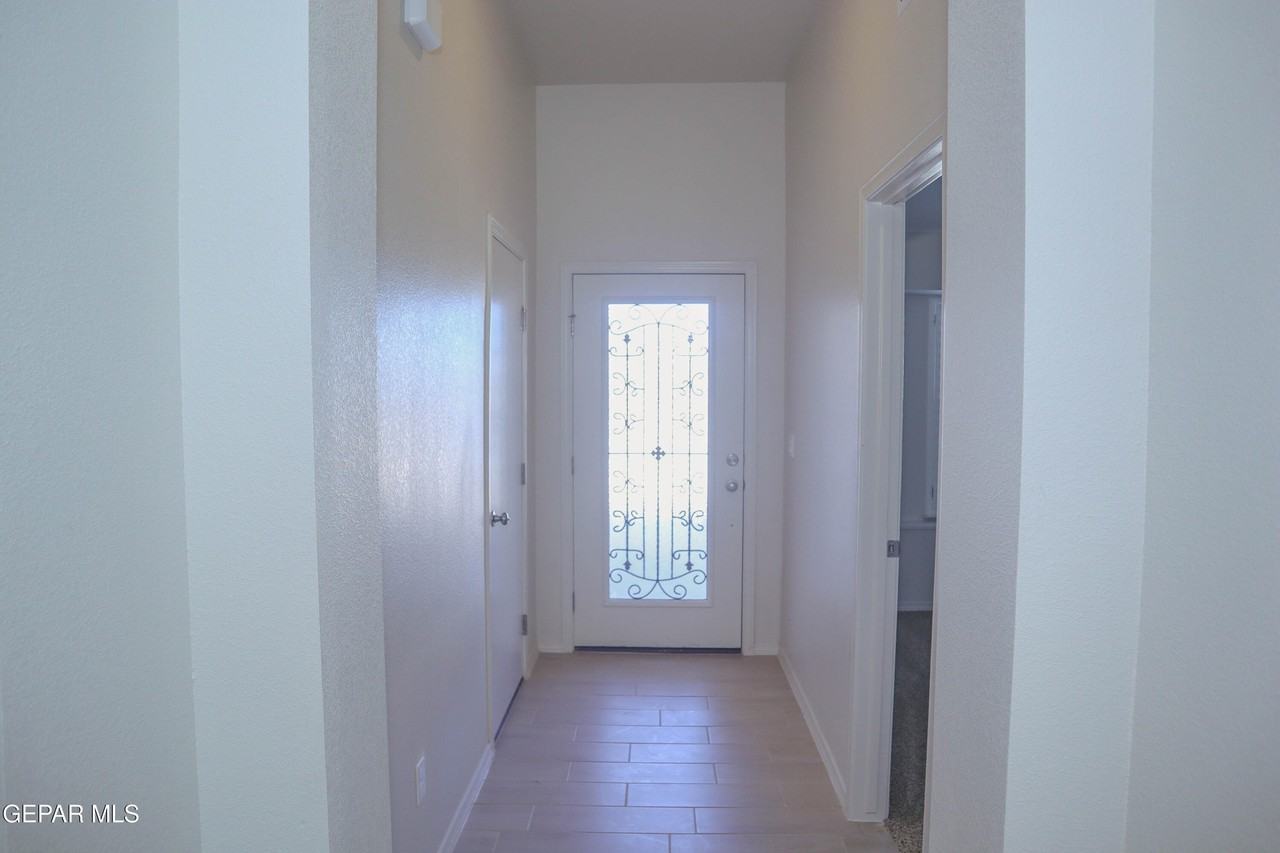 420 Santiago Munoz - Photo 7 of 27