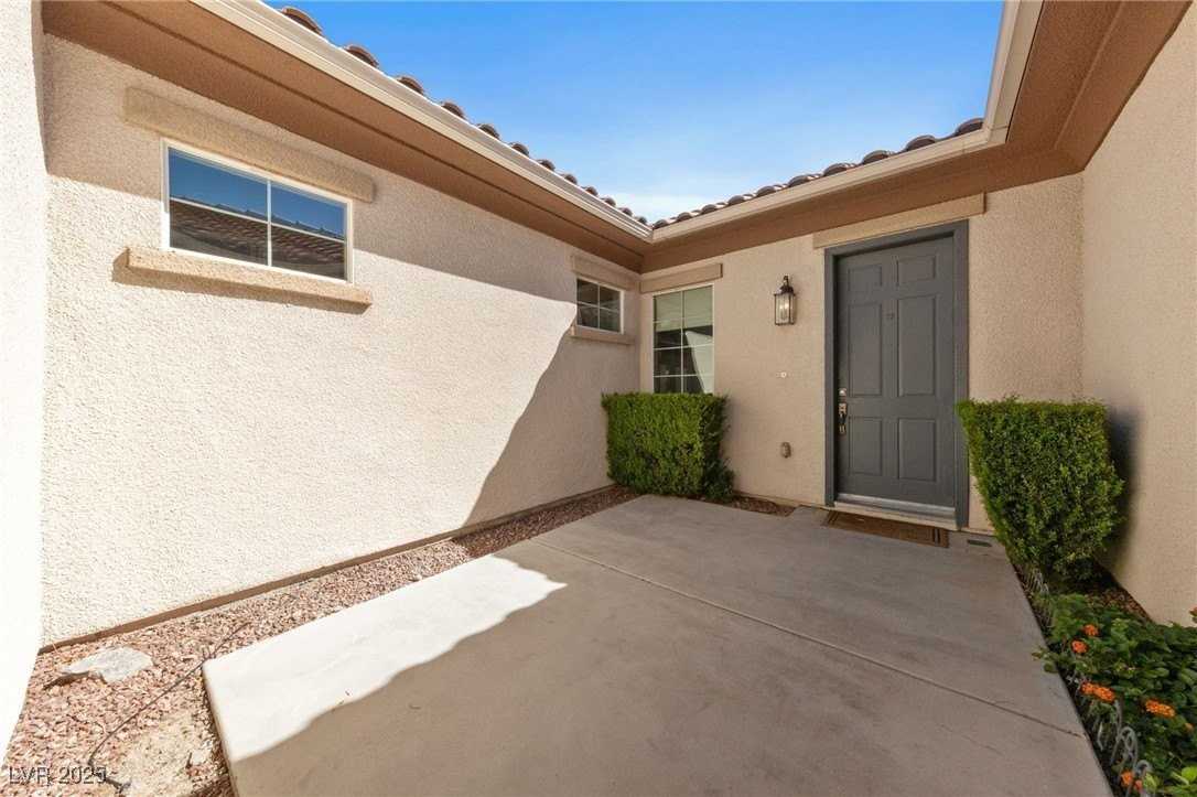 916 Viscanio Pl #NONE - Photo 2 of 45