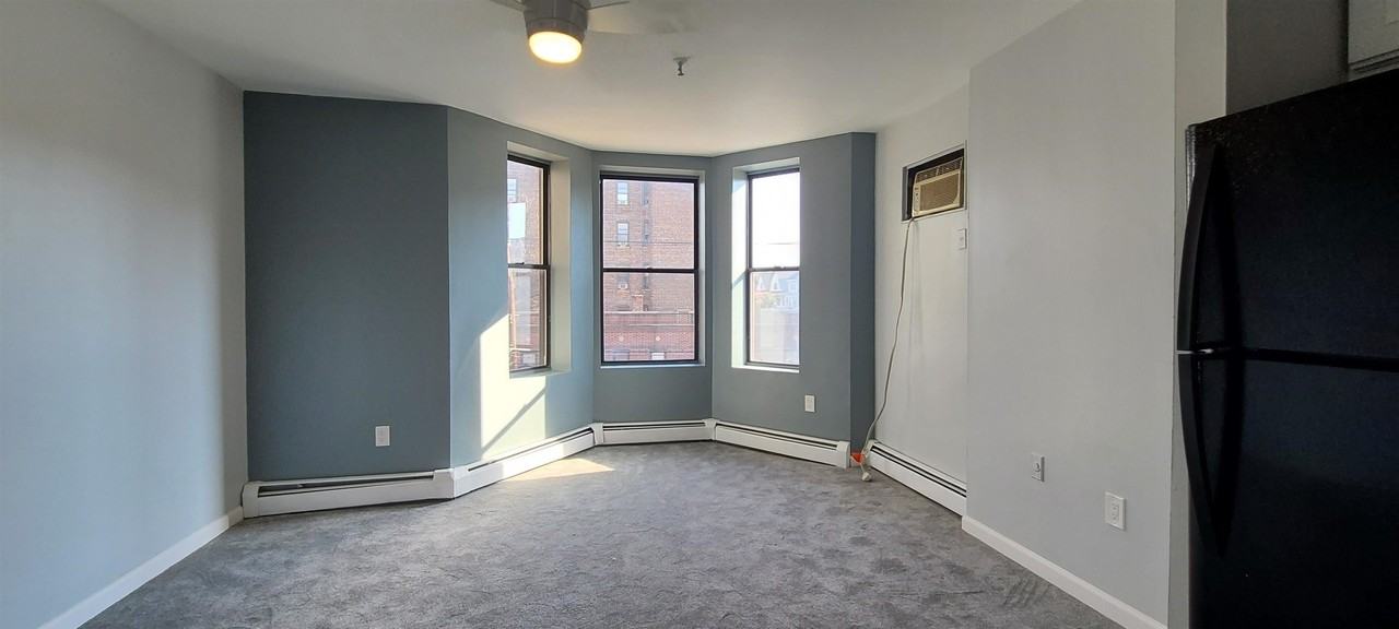 4905 Park Avenue #3A - Photo 6 of 13